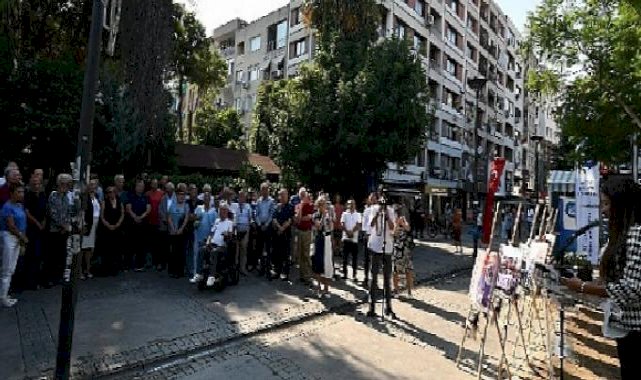 Merhum Akyarlı İzmir Kent Konseyi Parkı'nda anıldı