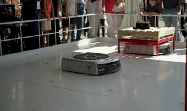 OPLOG, kendi geliştirdiği lojistik robotu TARQAN ile TEKNOFEST Ankara'da