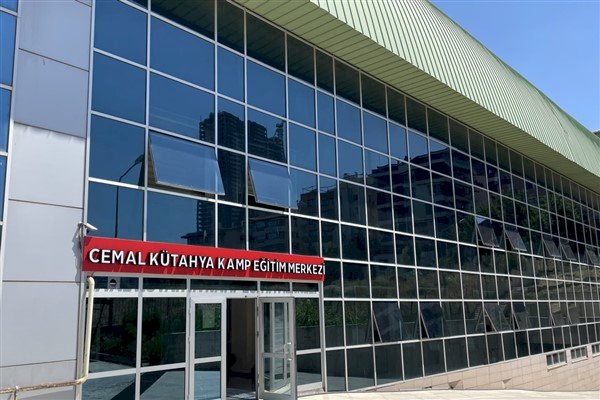 Yaşar Sevim ve Cemal Kütahya'nın adları hentbol salon ve tesisinde yaşayacak