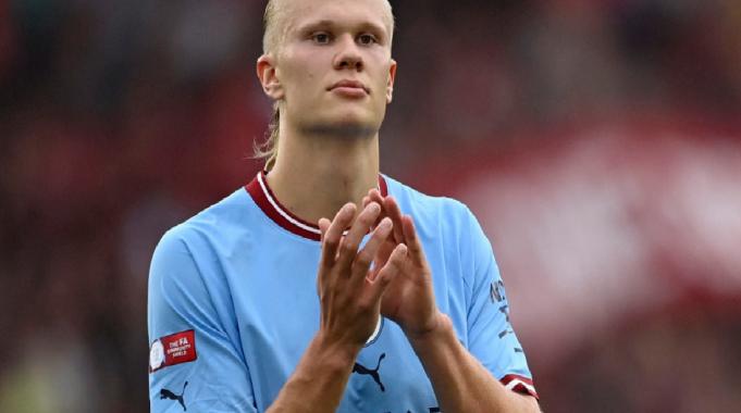 UEFA yılın futbolcusu ve teknik direktörü adaylarını belirledi