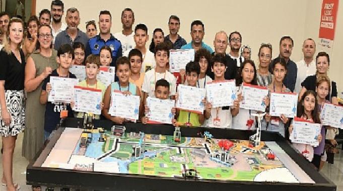 Yenişehir Belediyesinin robotik kodlama eğitimleri aileleri de çocukları da mutlu etti
