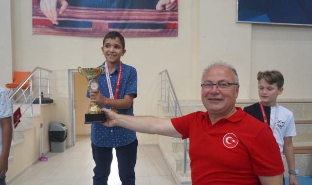 Zafer Kupası Tenis Turnuvaları tamamlandı