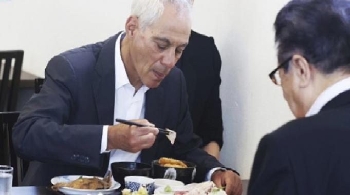 "ABD'nin Tokyo Büyükelçisi'nin şovu tipik bir ikiyüzlülük örneği"