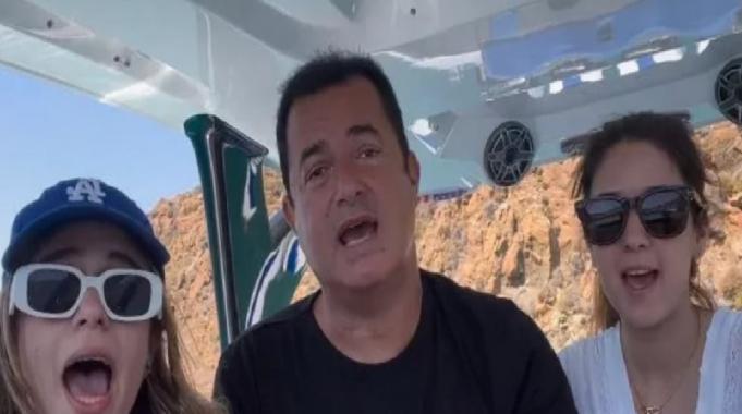 Acun Ilıcalı kızlarıyla rap yaptı