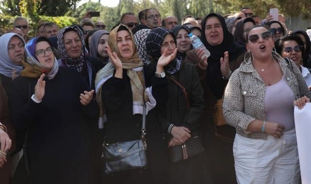 Batı Trakyalı Türkler, azınlık okulundaki dönüşümlü eğitimi protesto ediyor