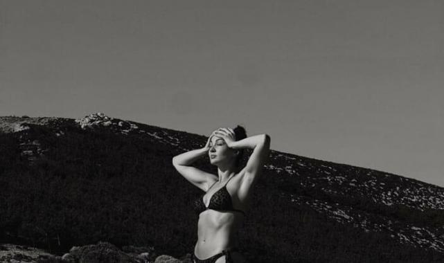 Burcu Özberk kusursuz fiziğini sergiledi, takipçileri akın etti! "Seyirlik değil ömürlük"