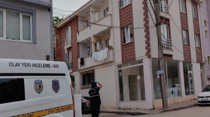 Bursa'da üçüncü kattan düşen 2 yaşındaki çocuk ağır yaralandı