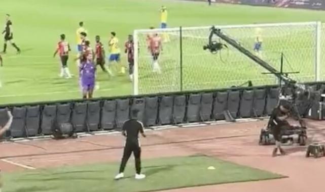 Cristiano Ronaldo'nun frikiği kameramana isabet etti