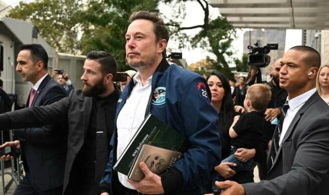 Cumhurbaşkanı Erdoğan-Elon Musk görüşmesi: Kitap hediye edildi