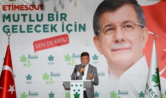 Davutoğlu: "Biz Gelecek Partisi olarak kindar bir nesil için gelmedik"