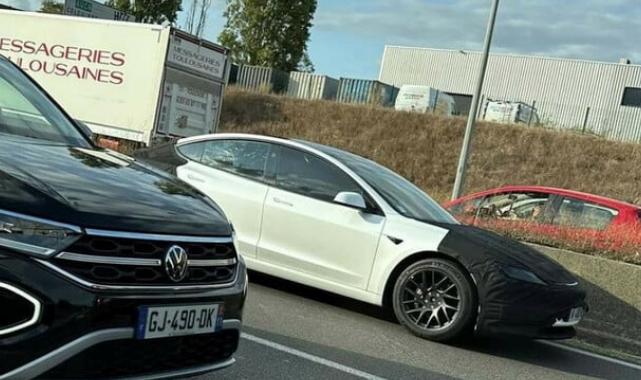 En ucuz model olabilir! Makyajlı Tesla Model 3 ilk defa görüntülendi