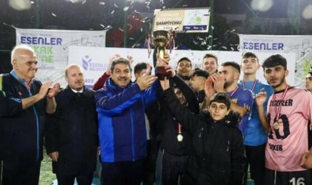 Esenler Belediyesi’nin takdir toplayan organizasyonu: Sokak Ligi