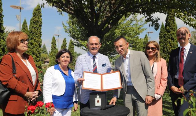 Eskişehir’de oluşturulan “Frankfurt Meydanı” düzenlenen törenle açıldı