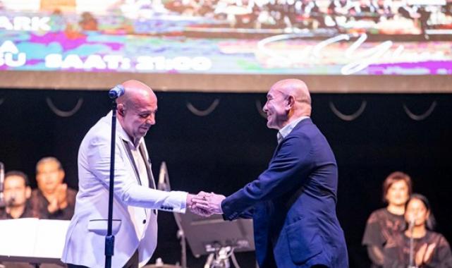 Hatay Medeniyetler Korosu'ndan 92. İEF'de teşekkür konseri