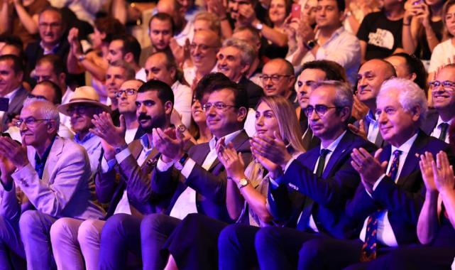 İmamoğlu: "Yoldaşı türküler olan insanların sırtı yere gelmez"