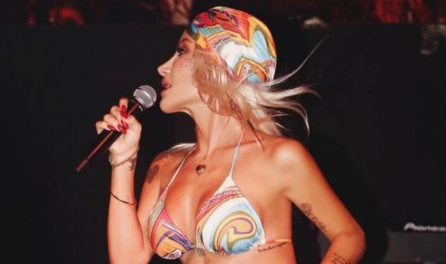 İrem Derici'den sahte hesap açıklaması! Herkes birbirini yolsun...