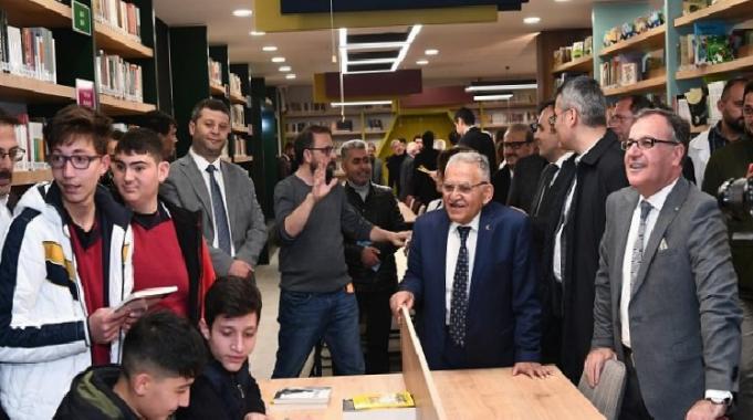 Kayseri Büyükşehir kütüphanelerine yoğun ilgi