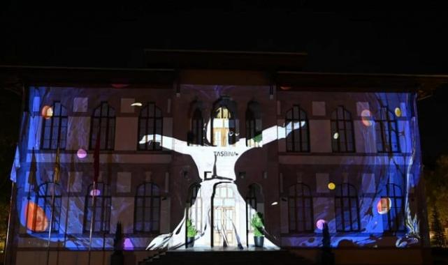 Konya'da Mevlana’nın huzurunda 250 semazen aynı anda sema icra etti