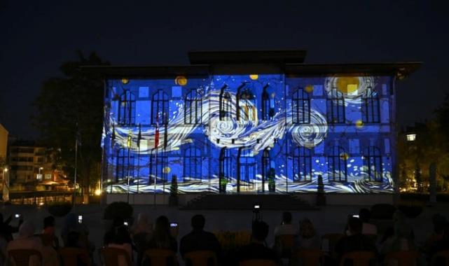 Konya'da Mevlana’nın huzurunda 250 semazen aynı anda sema icra etti