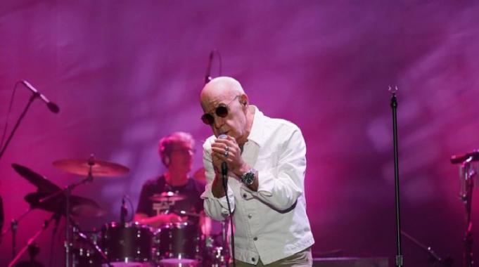 Mazhar Alanson'dan zor konser!