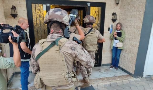 Mersin'de gurbetçilerin gayrimenkullerini dublör kullanarak satışa çıkardılar!