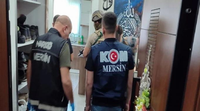 Mersin'de gurbetçilerin gayrimenkullerini dublör kullanarak satışa çıkardılar!