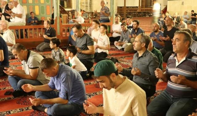 Mevlid Kandili yurt genelinde dualarla idrak edildi