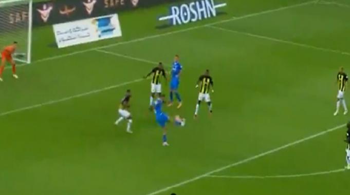 Mitrovic'ten muhteşem gol: Al Hilal liderliğe yükseldi