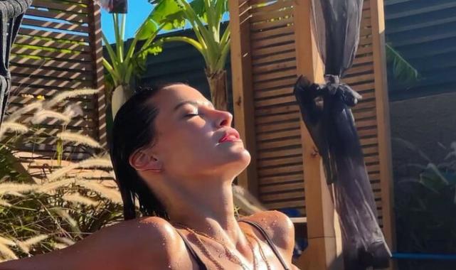 Müjde Uzman'dan bikinili kareler