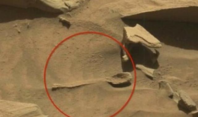 NASA'nın Perseverance gezgini Mars'ta  gizemli kayalar tespit etti