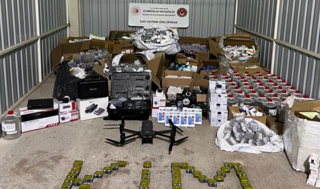 Öncüpınar Gümrük Kapısı'nda kaçak ilaç ve elektronik eşyalar yakalandı