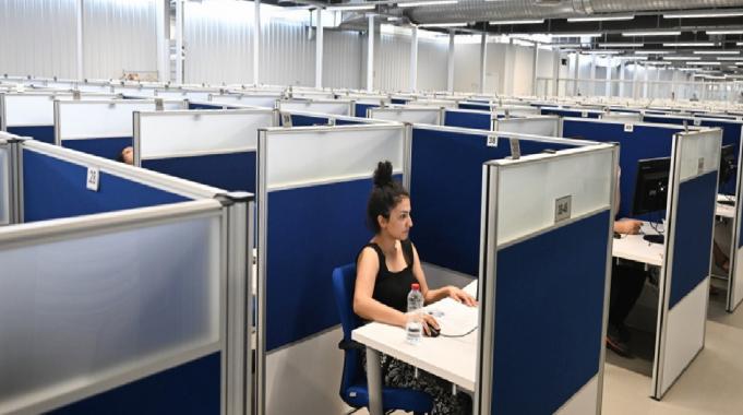 ÖSYM'de e-Sınav dönemi! Tüm illerde yaygın hale getirilecek