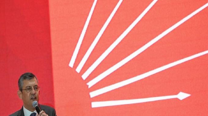 Özgür Özel&#039;den TSK&#039;ya iftira atan Sezgin Tanrıkulu&#039;na destek: &#039;Linç edecek hiçbir şey görmüyorum&#039;