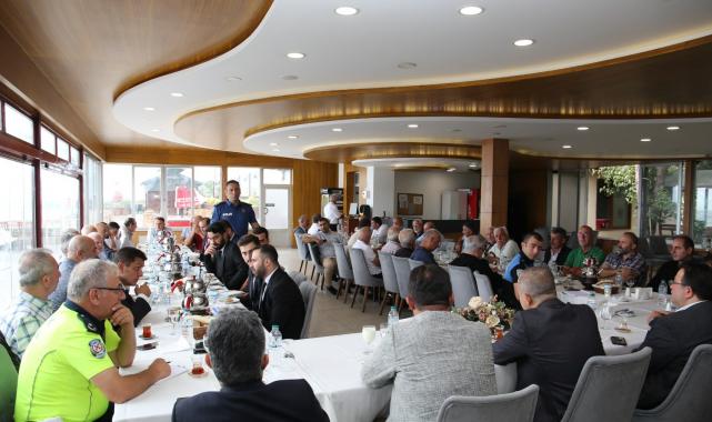 Rize İl Emniyet Müdürü Türesin, mahalle muhtarlarıyla bir araya geldi