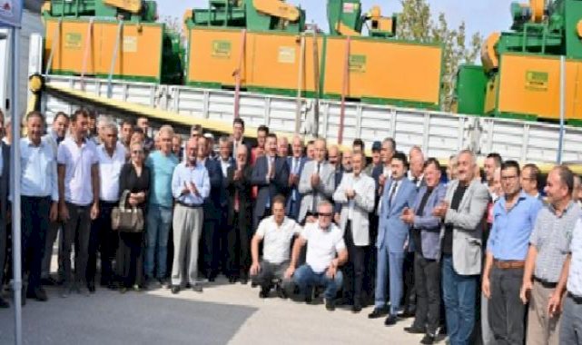 Balıkesir'de 12 ilçeye tohum temizleme makinesi hibe edildi