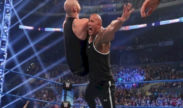 Dwayne Johnson ringlere geri döndü