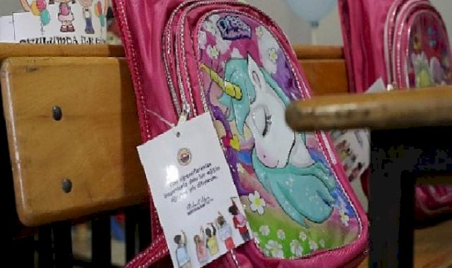 Gemlik'te kırtasiye setleri Uğur amcadan