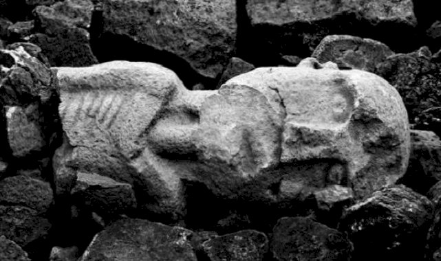 İlk boyalı heykel bulundu