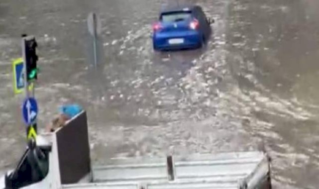 İstanbul Valiliği sağanak yağışın bilançosunu açıkladı