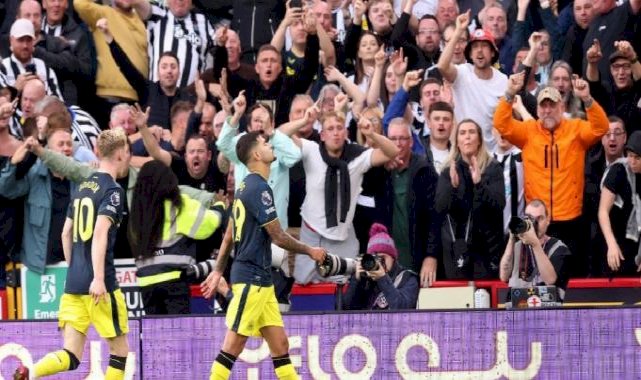 Newcastle United, Sheffield United'a tarihi fark attı!