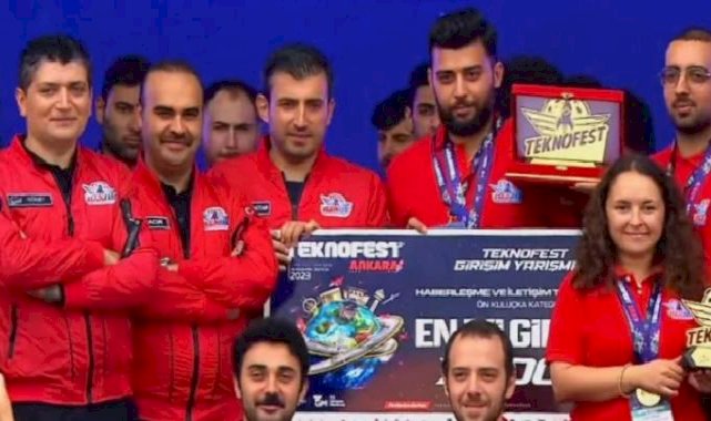 TEKNOFEST'ten Bursa'ya kupalarla döndüler