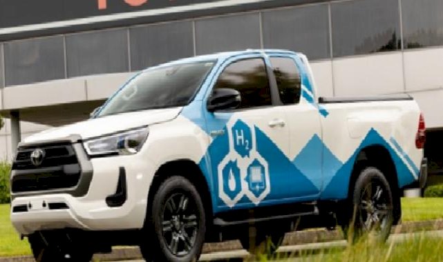 Toyota hidrojen yakıt hücreli Hilux Prototipini gösterdi