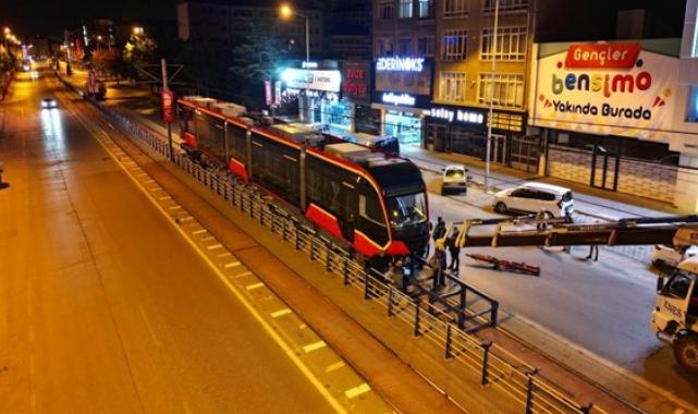Talas Mevlana Cumhuriyet Meydanı Raylı Sistem Hattı'na ilk tramvay indirildi