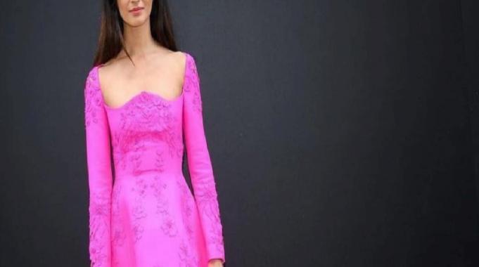 Tuba Büyüküstün'ün ayakları olay oldu