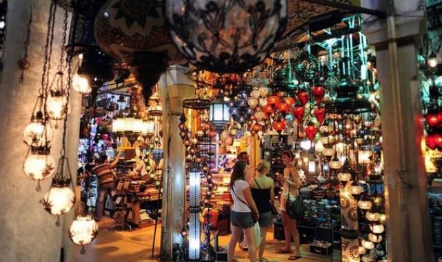 Turistler en çok İstanbul'da harcıyor! Yabancı turistlerin harcama oranları arttı