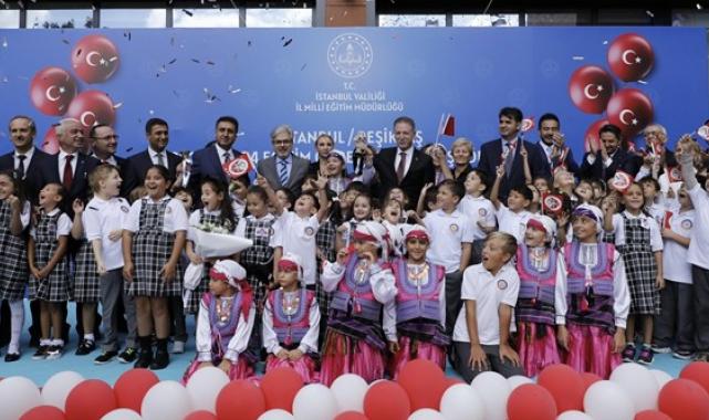 Vali Gül:"Okul meclislerimiz ile çocuk ve gençlerimizi karar mekanizmasına dahil edeceğiz”