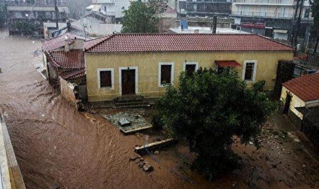 Yunanistan'ı önce yangınlar şimdi de sel vurdu!