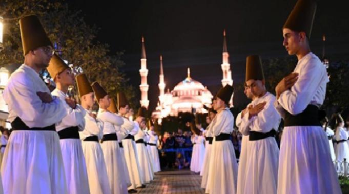 750 semazen Sultanahmet Meydan&#039;ında Sema Ayin-i Şerifi gerçekleştirdi