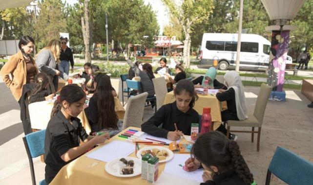 Ankara'da Dünya Kız Çocukları Günü'nü çeşitli etkinliklerle kutladı