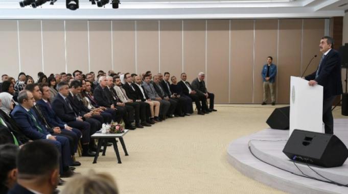 Bakan Tekin, YEĞİTEK Çalıştayı&#039;nda